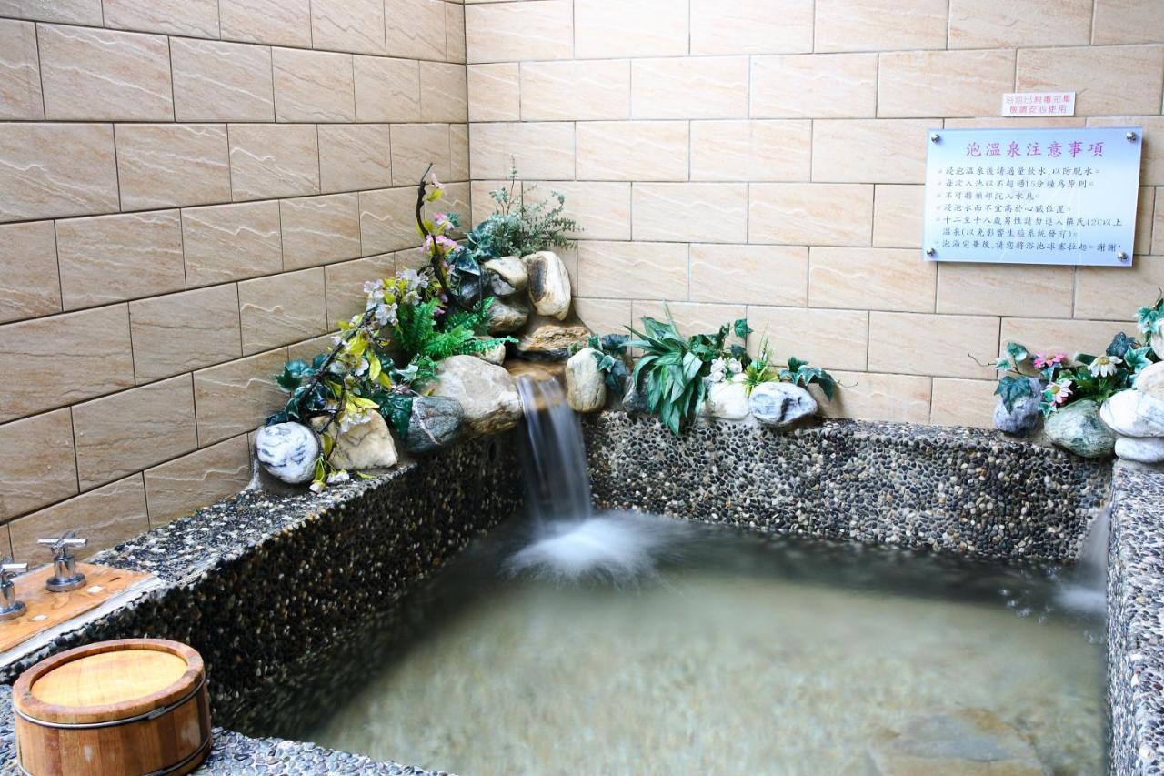 Mi Jing Garden Spring Resort Wulai Exterior photo